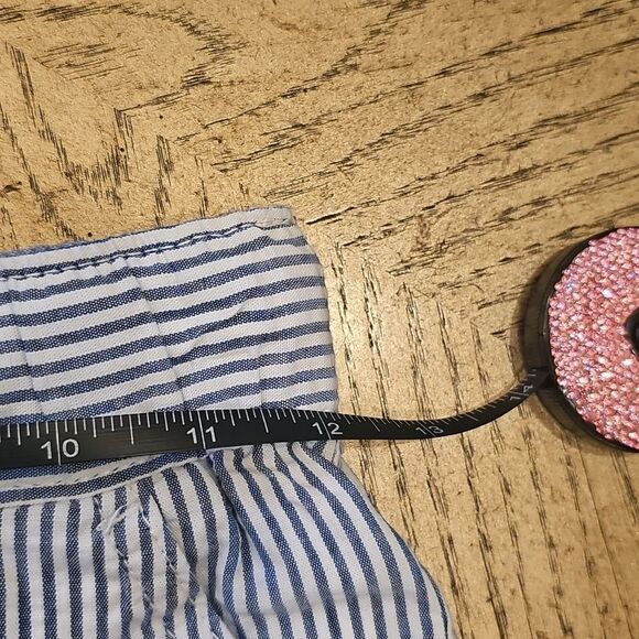 Tommy Hilfiger Blue and White Striped Short Size 8 NWOT - Picture 6 of 9